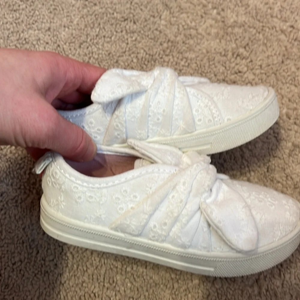 Oshkosh white eyelet slip on toddler sneakers